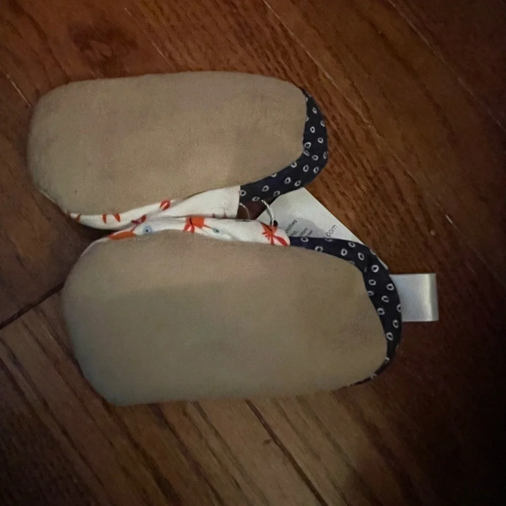 Two Little Beans & Co Baby Booties 0-3 Months Maine Made New